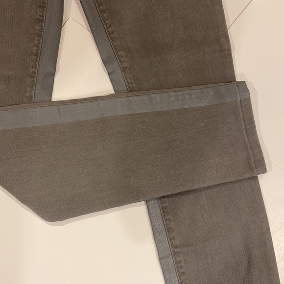 VINCE GRAY JEAN WITH  PLASTIC COATING STRIPS INSIDE SEAM & ' OUTSIDE - Picture 3 of 16